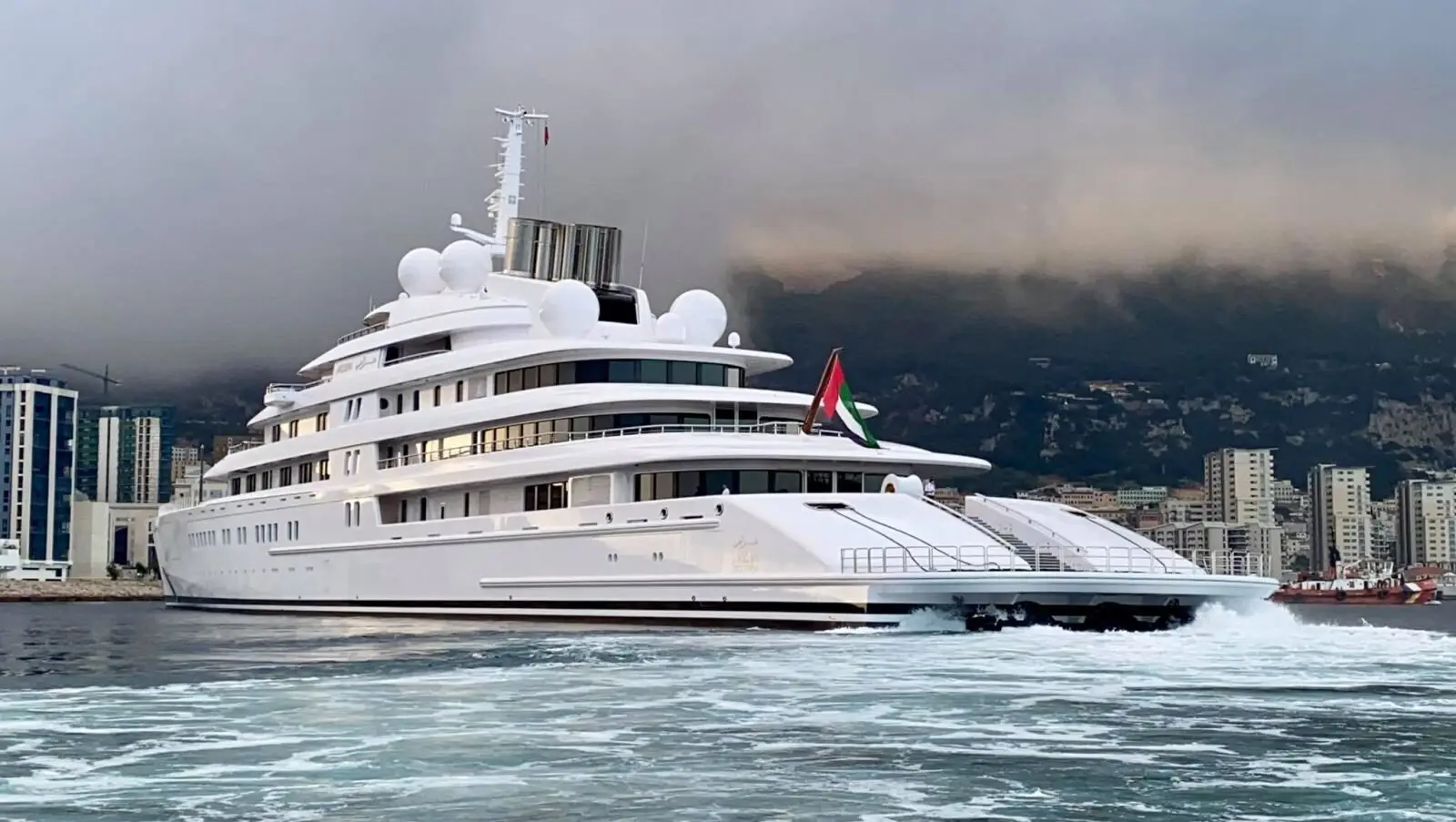 Motor Yacht Azzam