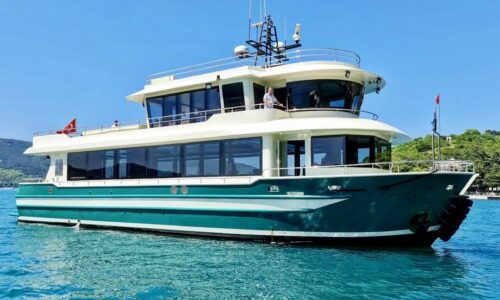 İstanbul Boğazında 80 Kişi Kiralık Gezi Teknesi