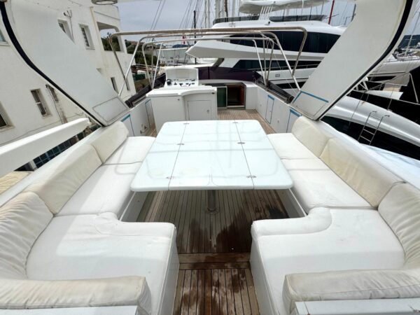 İstanbul Boğazında 30 Kişi Kiralık Motoryat