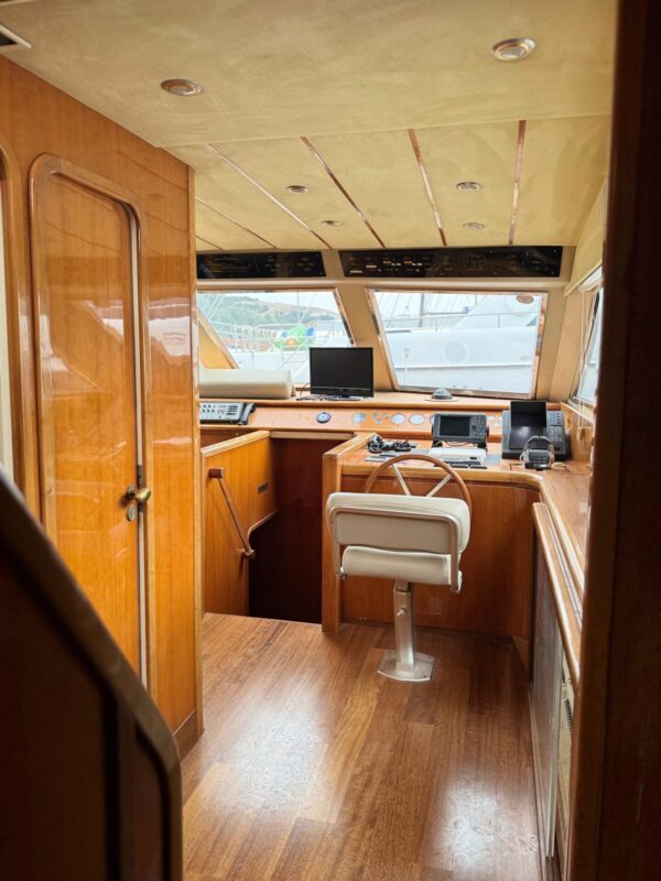 İstanbul Boğazında 30 Kişi Kiralık Motoryat