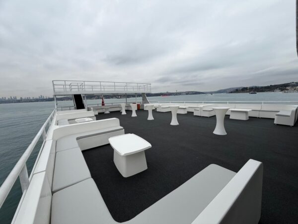 36 metre 200 kişi kiralık davet gemisi-2 İstanbul Boğazında 200 Kişi Kiralık Davet Gemisi