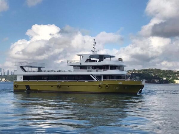 İstanbul Boğazında 200 Kişi Kiralık Davet Gemisi