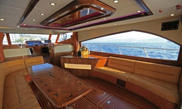 23 metre 20 kişi İstanbul Yat Kiralama-15 23 metre 20 kişi İstanbul Delux Yat Kiralama