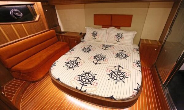 23 metre 20 kişi İstanbul Yat Kiralama-20 23 metre 20 kişi İstanbul Delux Yat Kiralama