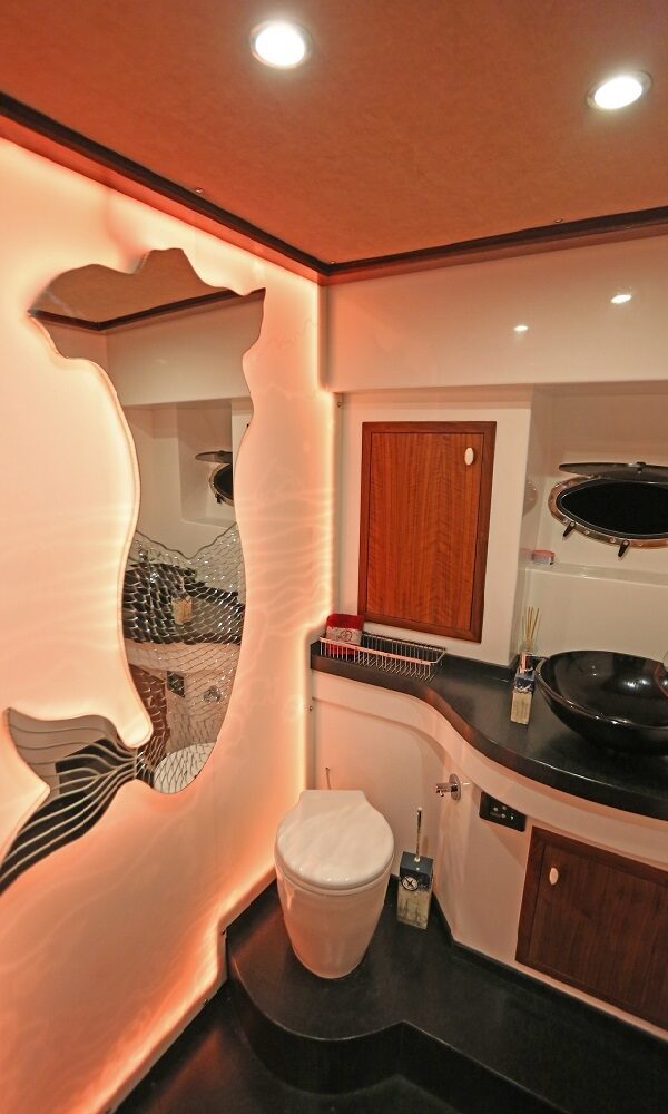 23 metre 20 kişi İstanbul Yat Kiralama-22 23 metre 20 kişi İstanbul Delux Yat Kiralama