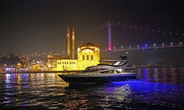 23 metre 20 kişi İstanbul Yat Kiralama-4 23 metre 20 kişi İstanbul Delux Yat Kiralama