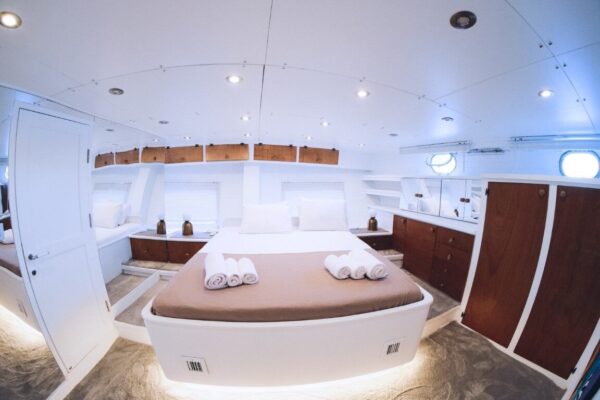 27 Metre 12 Kişi Jakuzili Kiralık Gulet Göcek (13) 27 Metre 12 Kişi Jakuzili Kiralık Gulet Göcek