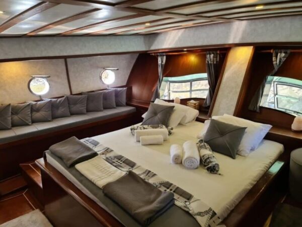 27 Metre 12 Kişi Kiralık Gulet Fethiye