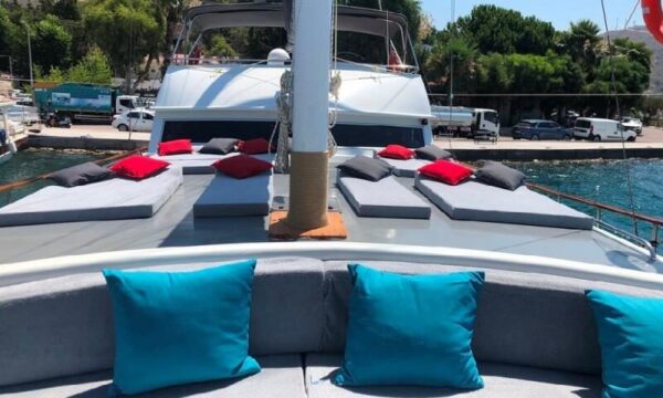 27 Metre 6 Kabinli Bodrum Kiralık Gulet