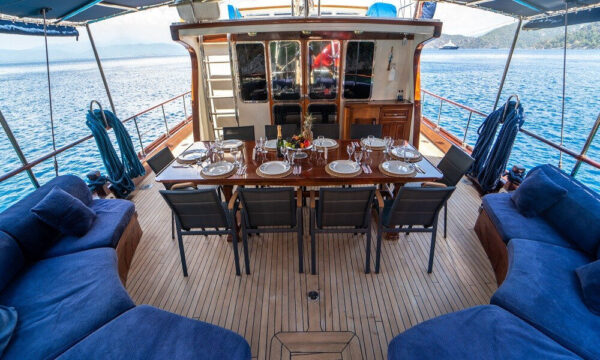 28 Metre 12 Kişi Kiralık Gulet Göcek