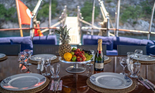 28 Metre 12 Kişi Kiralık Gulet Göcek