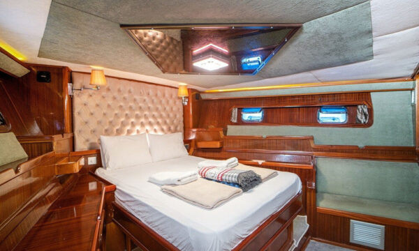 28 Metre 12 Kişi Kiralık Gulet Göcek