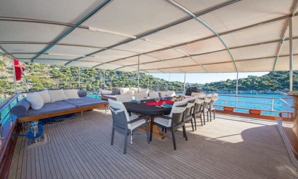 30 Metre 12 Kişi Kiralık Gulet Marmaris