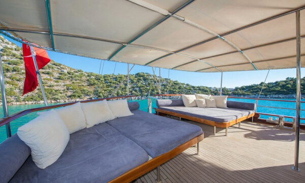 30 Metre 12 Kişi Kiralık Gulet Marmaris