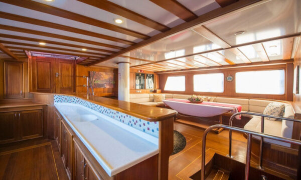 30 Metre 12 Kişi Kiralık Gulet Marmaris