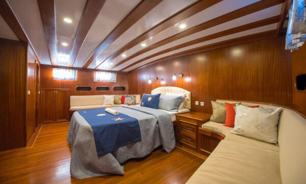 30 Metre 12 Kişi Kiralık Gulet Marmaris