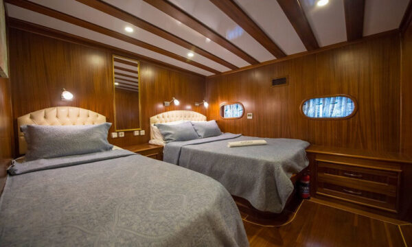 30 Metre 12 Kişi Kiralık Gulet Marmaris