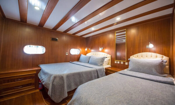 30 Metre 12 Kişi Kiralık Gulet Marmaris