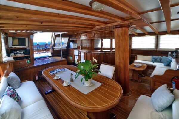 30 Meter, 6 Cabin Gulet for Rent in Bodrum