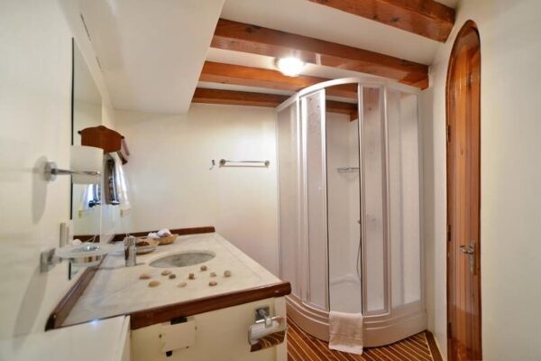 30 Meter, 6 Cabin Gulet for Rent in Bodrum