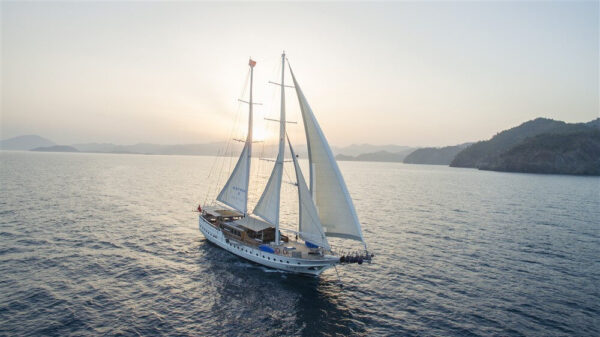 30 Meters, 6 Cabins, 12 People Gulet Charter in Fethiye
