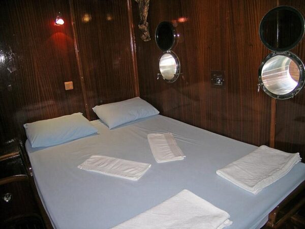 30-meter, 14-person gulet for rent in Bozburun