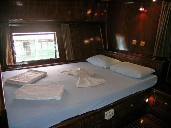 30-meter, 14-person gulet for rent in Bozburun