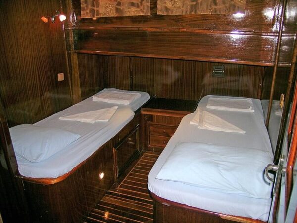 30-meter, 14-person gulet for rent in Bozburun