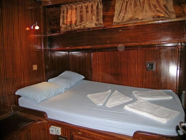 30-meter, 14-person gulet for rent in Bozburun