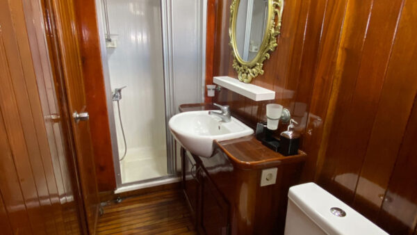 32-meter Deluxe Gulet for Rent in Bodrum for 24 People