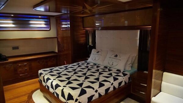 34-meter Deluxe Gulet for Rent, 12 People, Bozburun
