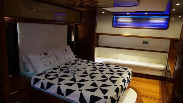 34-meter Deluxe Gulet for Rent, 12 People, Bozburun