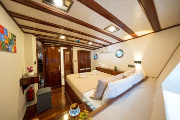 39 Metre 22 Kişi Fethiye Kiralık Delux Gulet