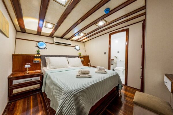 39 Metre 22 Kişi Fethiye Kiralık Delux Gulet