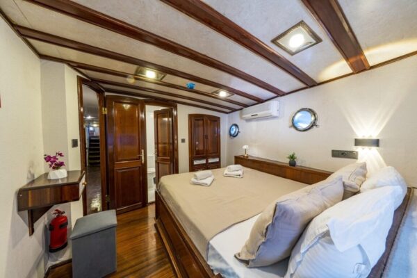 39 Metre 22 Kişi Fethiye Kiralık Delux Gulet