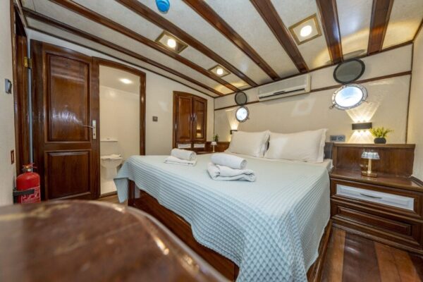 39 Metre 22 Kişi Fethiye Kiralık Delux Gulet