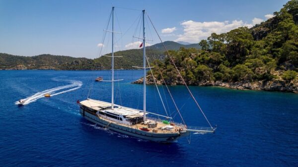 39 Metre 22 Kişi Fethiye Kiralık Delux Gulet