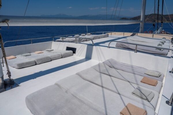 39 Metre 22 Kişi Fethiye Kiralık Delux Gulet