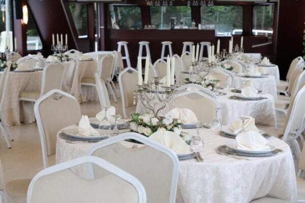 İstanbul Boğazında 22 Metre 120 Kişi Kiralık Davet Teknesi