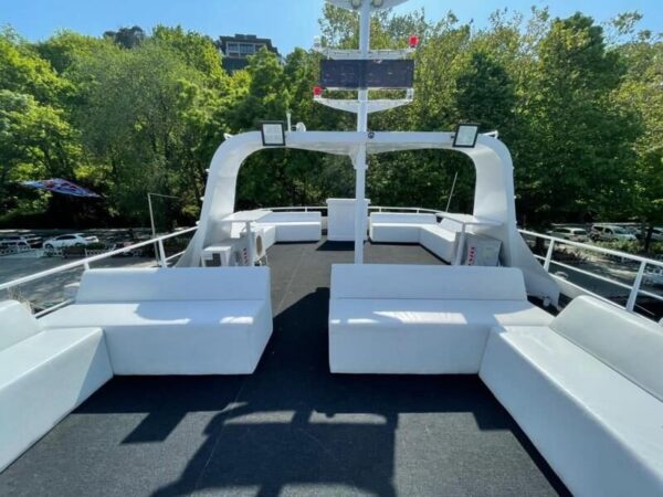 İstanbul Boğazında 22 Metre 120 Kişi Kiralık Davet Teknesi