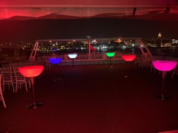 İstanbul Boğazında 24 Metre 150 Kişi Kiralık Davet Gemisi