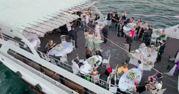 İstanbul Boğazında 24 Metre 150 Kişi Kiralık Davet Gemisi