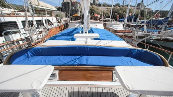 04-b8009m-sultan-a-maviyolculuk-ön-güverte 28 metre 8 Kabin Bodrum Kiralık Lüks Gulet