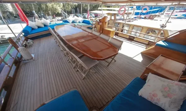 08-b8009m-sultan-a-maviyolculuk-yat-kiralama-bodrum 28 metre 8 Kabin Bodrum Kiralık Lüks Gulet