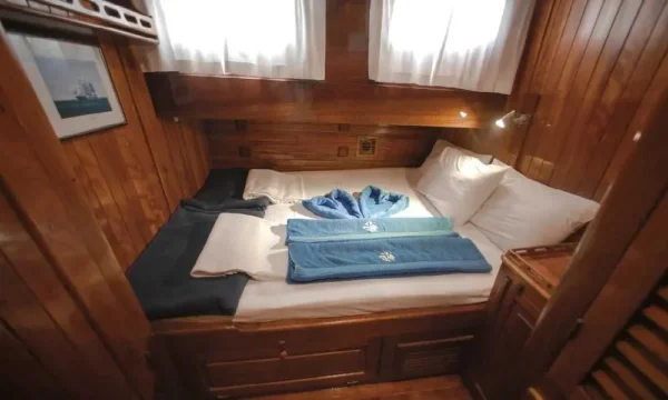 14-b8009m-sultan-a-maviyolculuk-mavi-tur-bodrum 28 metre 8 Kabin Bodrum Kiralık Lüks Gulet