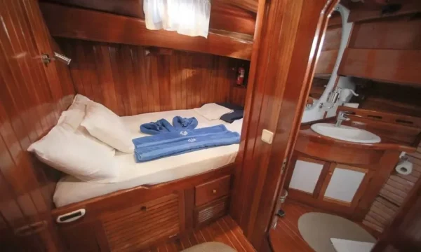 16-b8009m-sultan-a-maviyolculuk-gümbet-tekne-kiralama 28 metre 8 Kabin Bodrum Kiralık Lüks Gulet