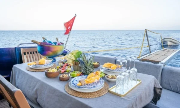 18 mt 3 kabin Kiralık Lüks Yat Bodrum