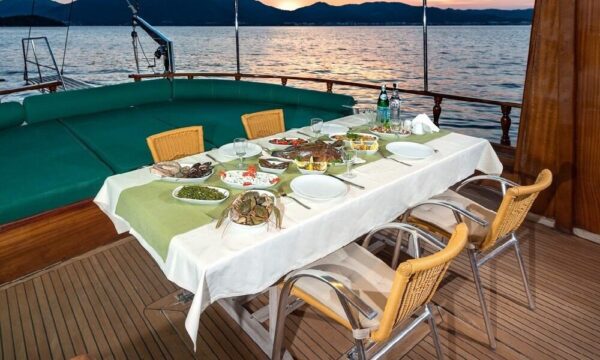 19 metre 3 kabin Marmaris Kiralık Gulet