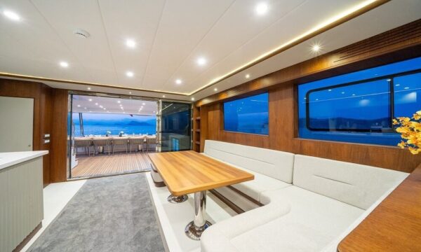 23 metre 9 kişi Fethiye Trawler Yat Kiralama-21 Fethiye ve Göcek’te Lüksün Adresi: 23 Metre Kiralık Trawler (9 Kişilik)