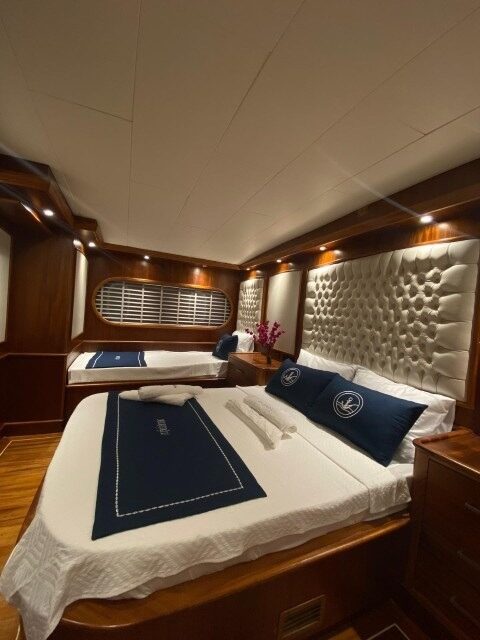 24 metre 12 kişi Bozburun Trawler Yat Kiralama12 Bozburun’da 2025 Yapımı Lüks: 24 Metre Trawler Kiralama